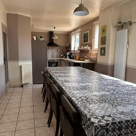 Grande Maison Familiale Au Calme En 別荘 *